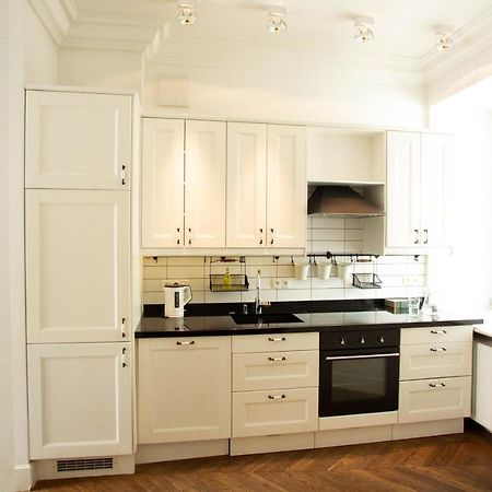 City Center - Golden Apartments - Dobr11A Varsavia Esterno foto