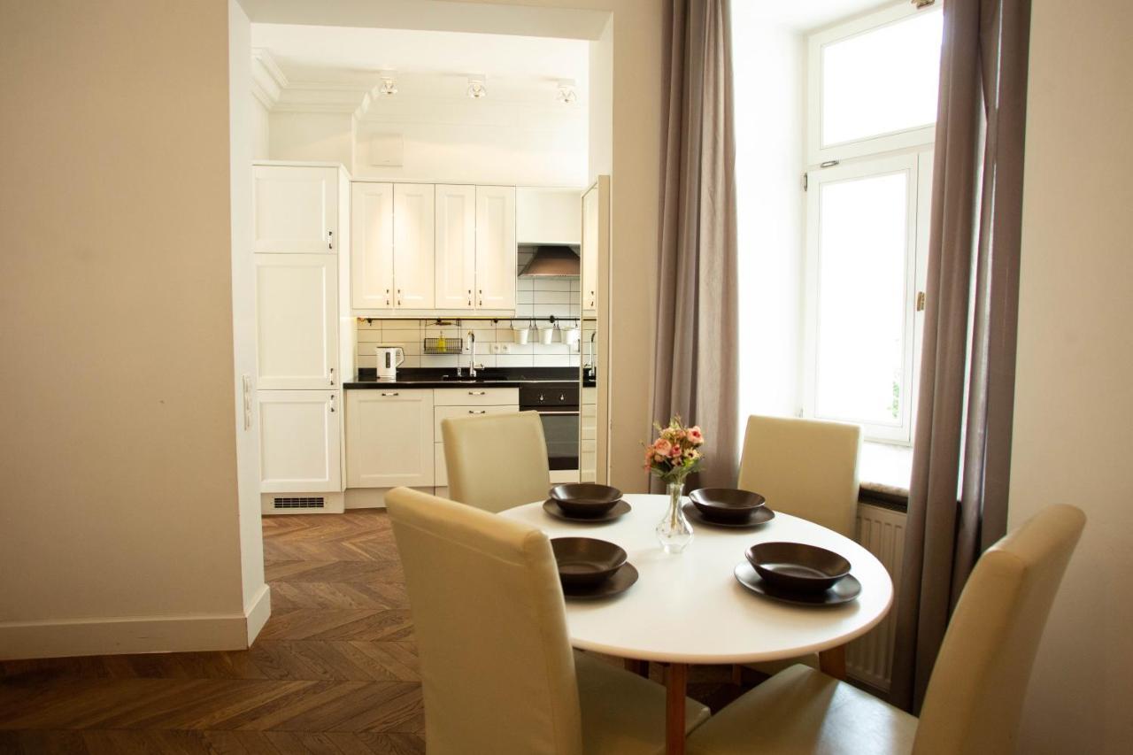 City Center - Golden Apartments - Dobr11A Varsavia Esterno foto